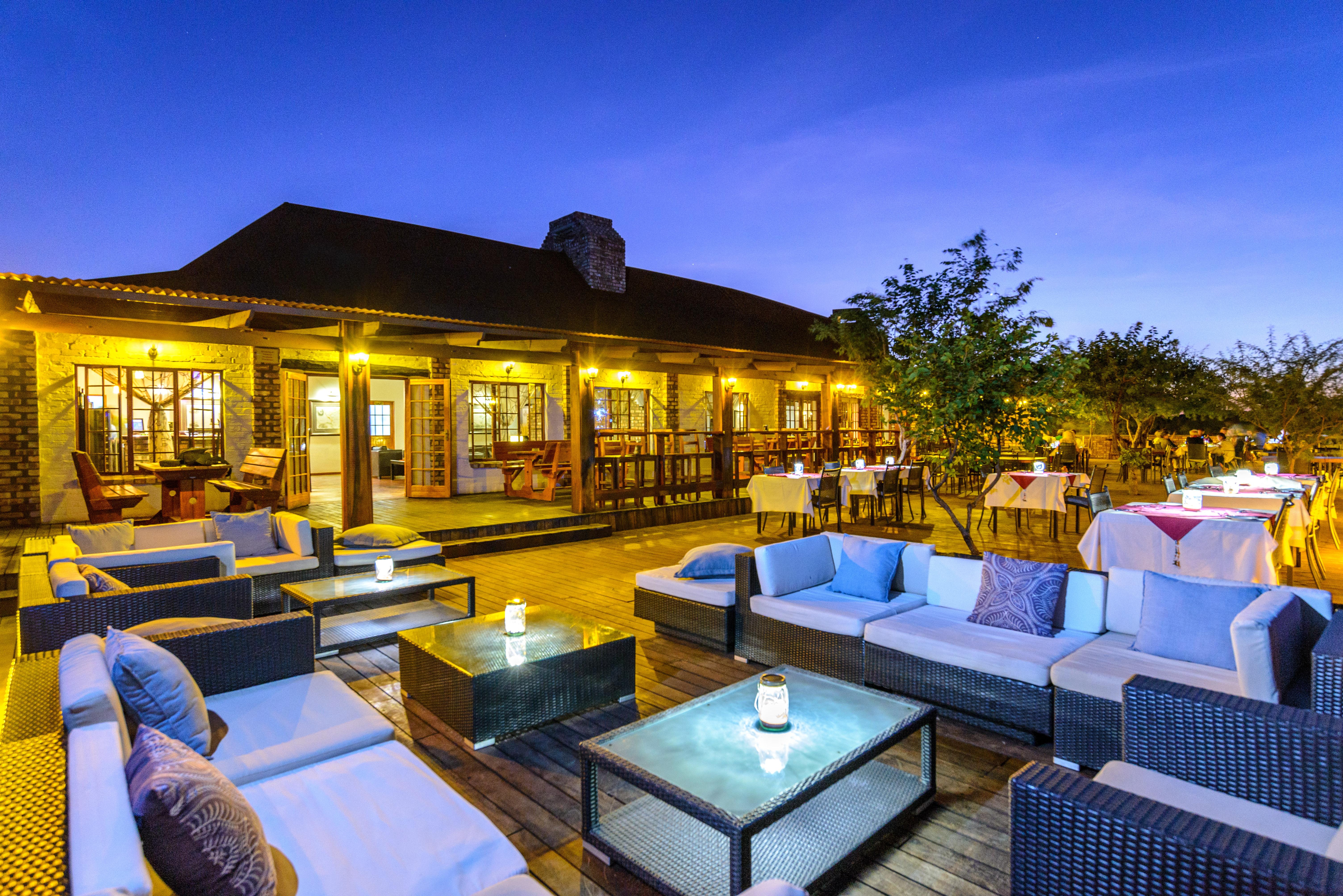 Gondwana Etosha Safari Lodge Okaukuejo Buitenkant foto