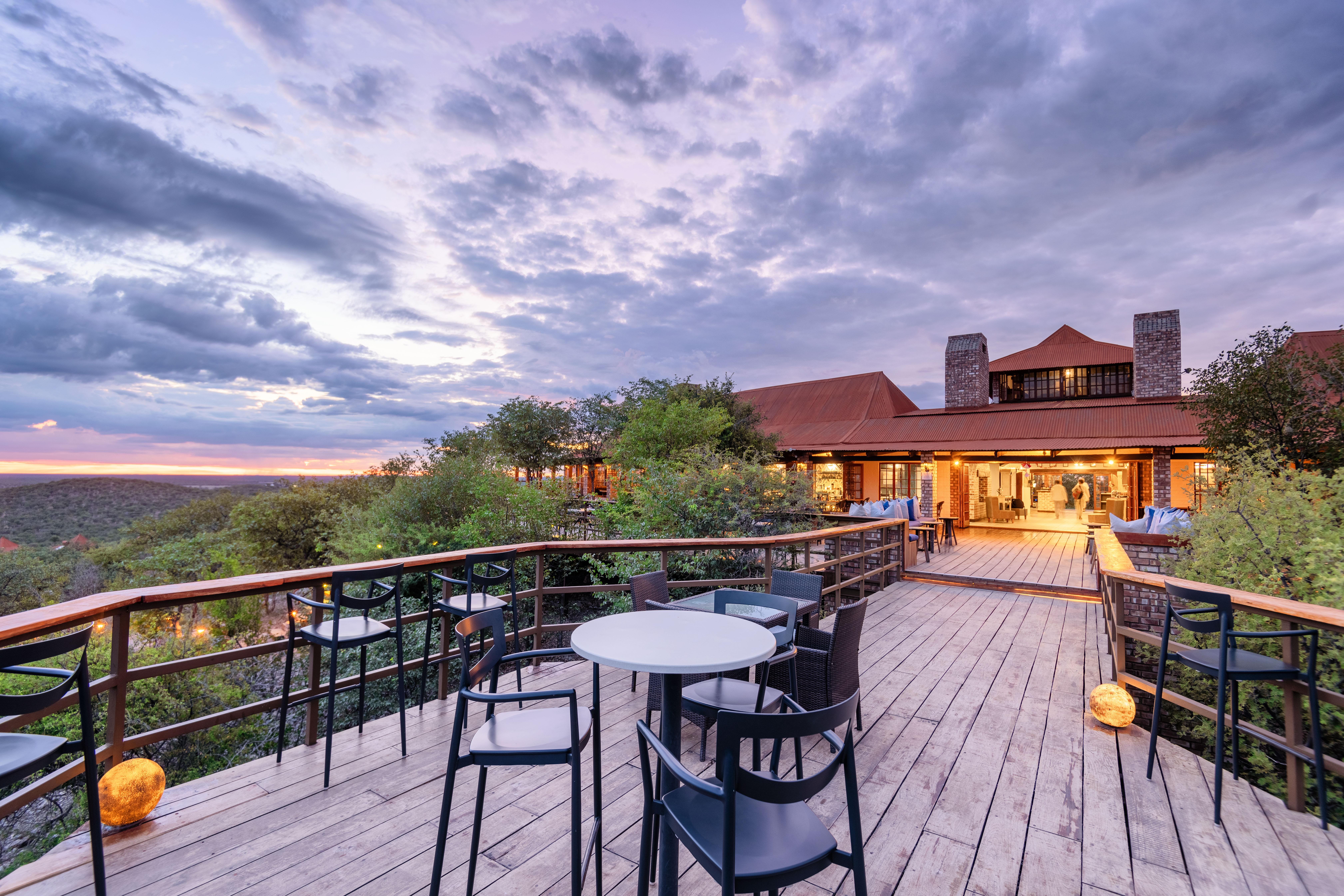 Gondwana Etosha Safari Lodge Okaukuejo Buitenkant foto