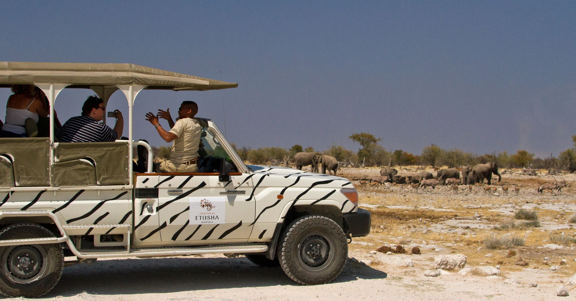 Gondwana Etosha Safari Lodge Okaukuejo Buitenkant foto