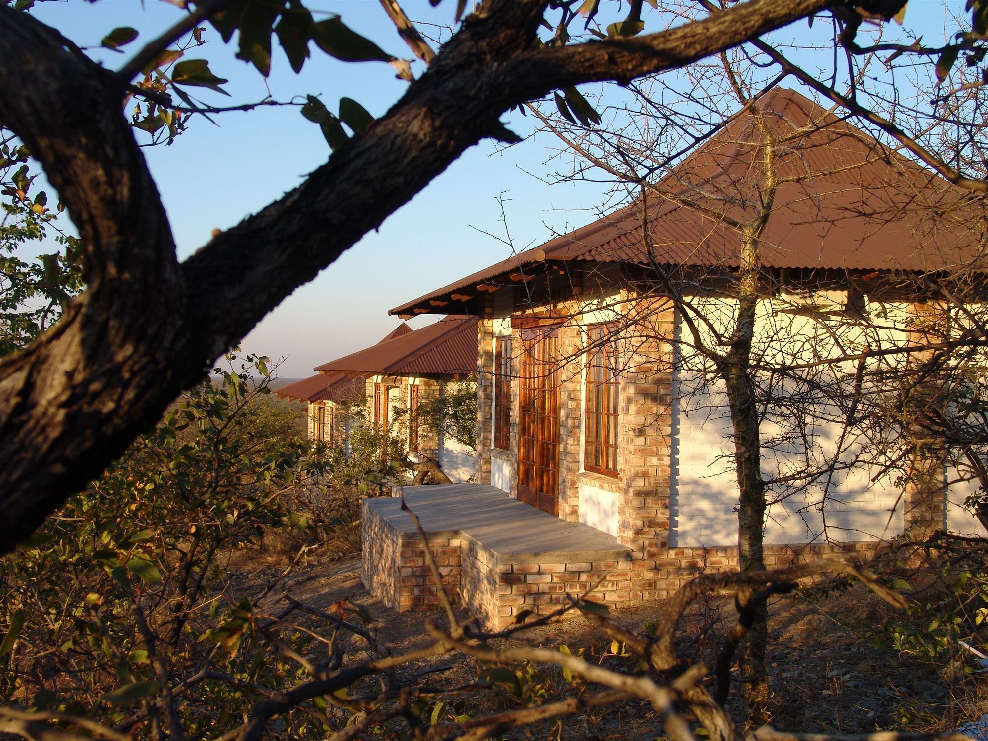 Gondwana Etosha Safari Lodge Okaukuejo Buitenkant foto
