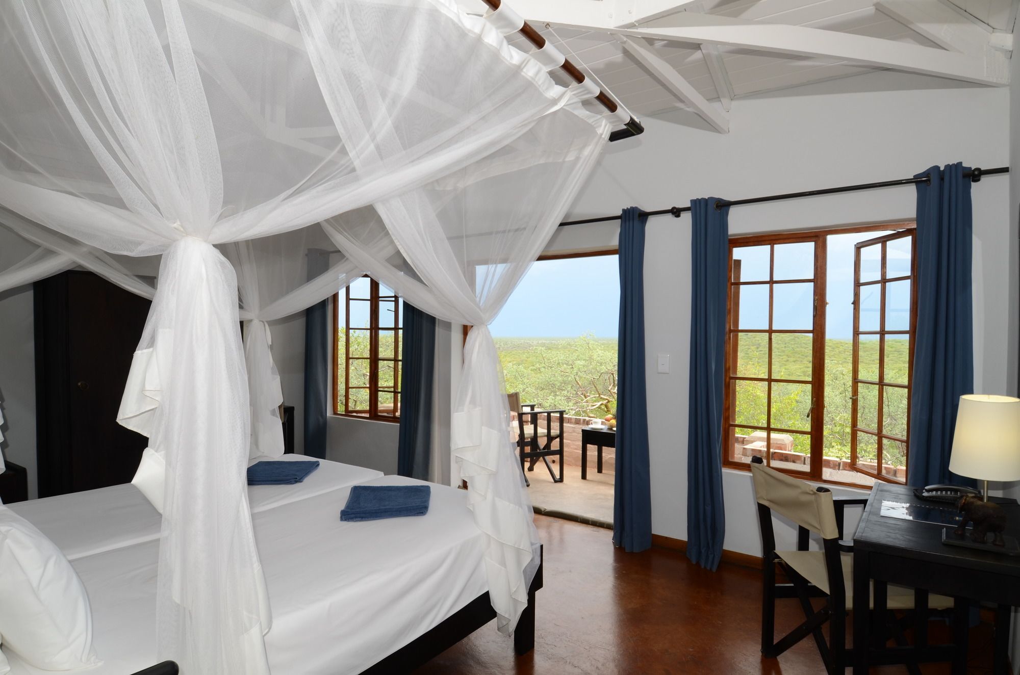 Gondwana Etosha Safari Lodge Okaukuejo Buitenkant foto