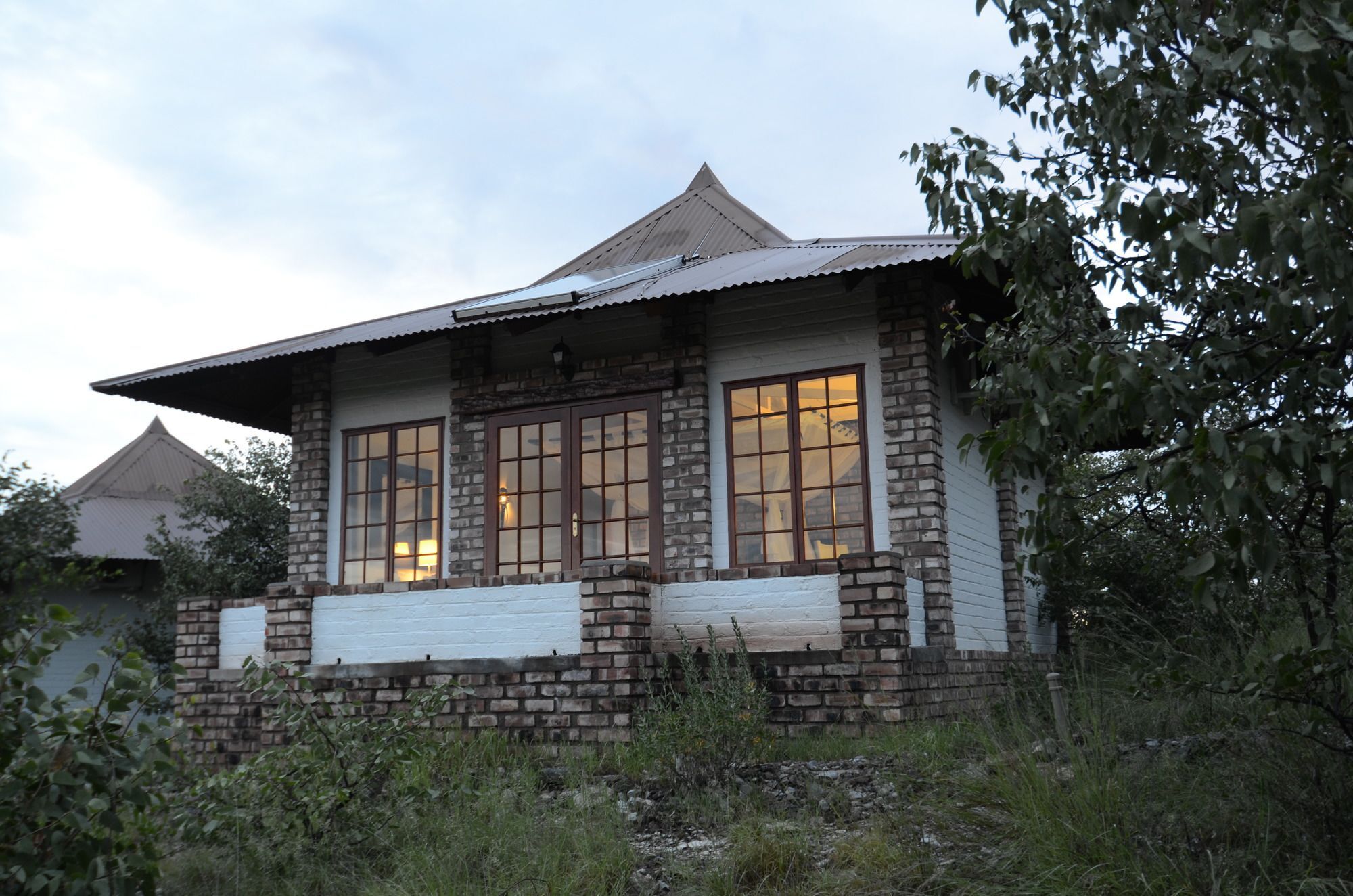 Gondwana Etosha Safari Lodge Okaukuejo Buitenkant foto