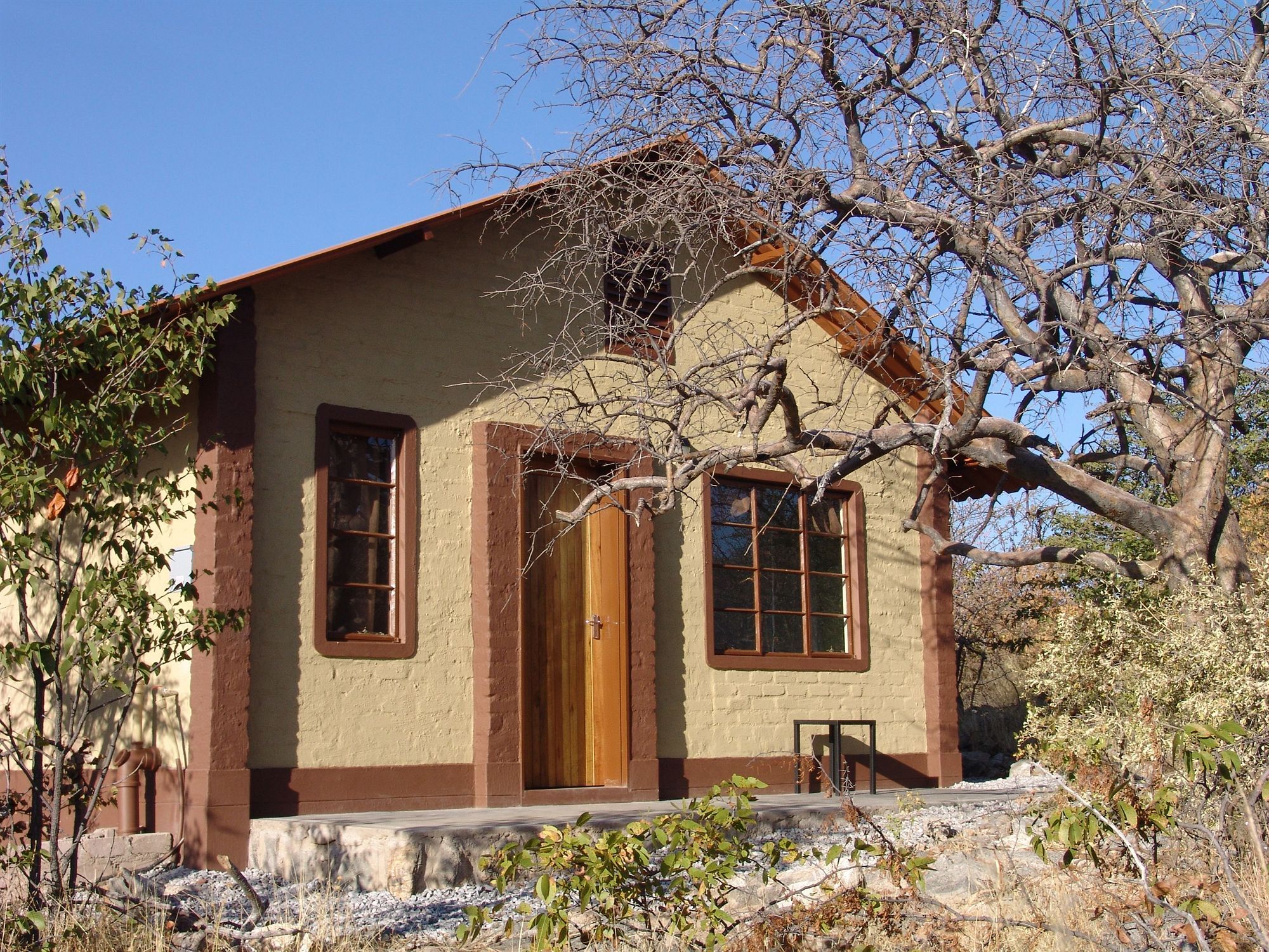 Gondwana Etosha Safari Lodge Okaukuejo Buitenkant foto